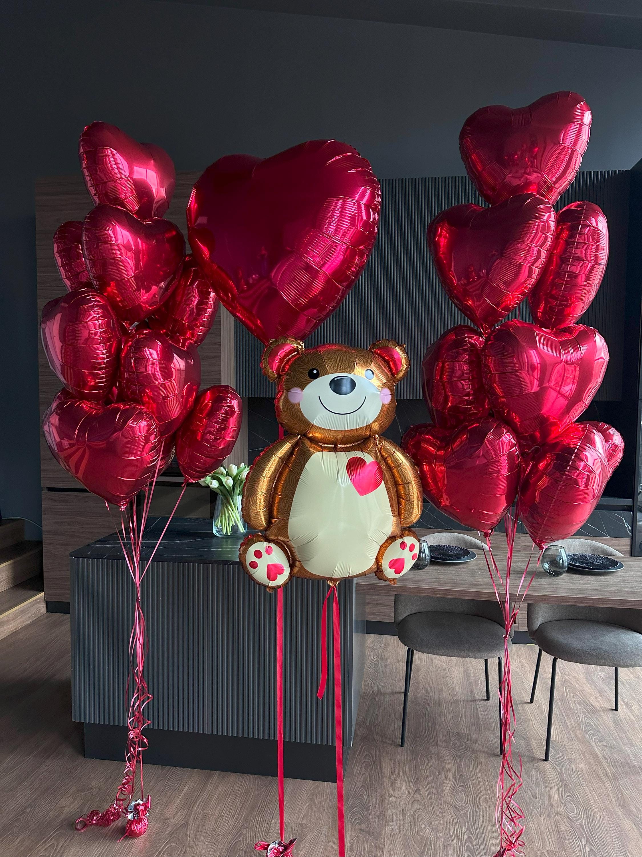 Red Heart Balloons: Valentine's Day Foil Mylar Decor